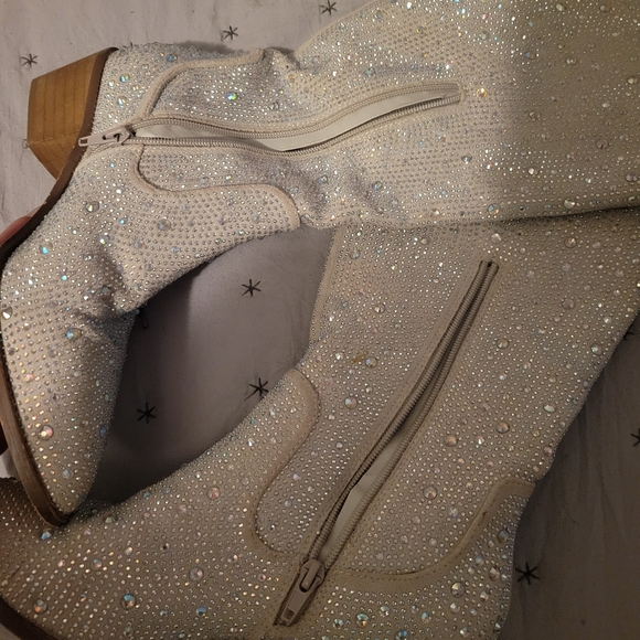Rhinestone boots - Picture 2 of 7